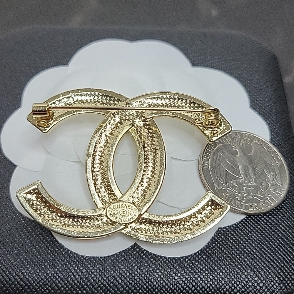 CC Gold Crystal Brooch - Picture 2 of 2